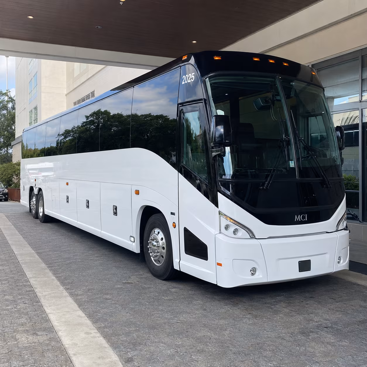 montgomery 54 passenger charter bus