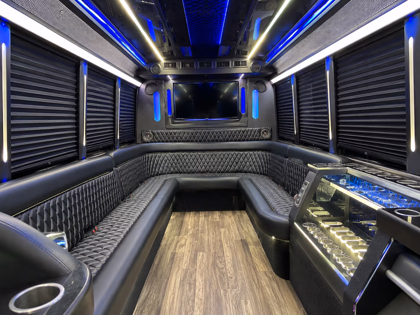 why rent using montgomeryminibuscompany com 2